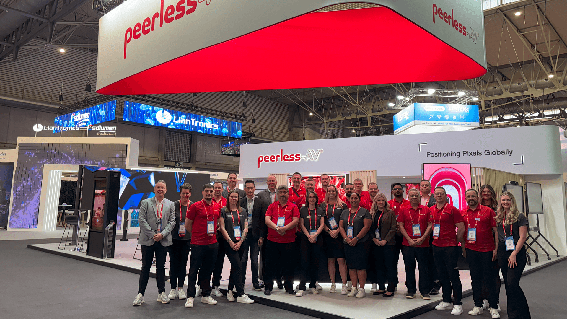 Peerless-AV präsentiert auf der ISE 2025 eine exklusive Reihe von dvLED-Konzepten sowie die neuesten Flachbildschirmwagen, Halterungen und Outdoor-Kioske